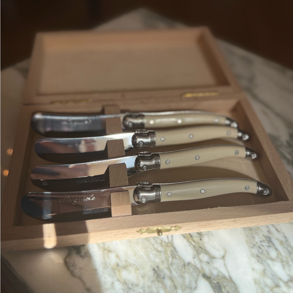 Laguiole FRENCH knife Spreaders Set of 4 – Bloomingdale’s Bone tone Handles